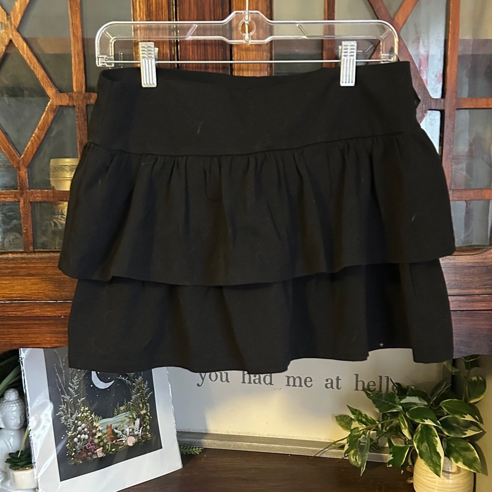 Sunday Best Aritzia Buttercup Black‎ Ruffle Tiered Mini Skirt Medium - Picture 3 of 6